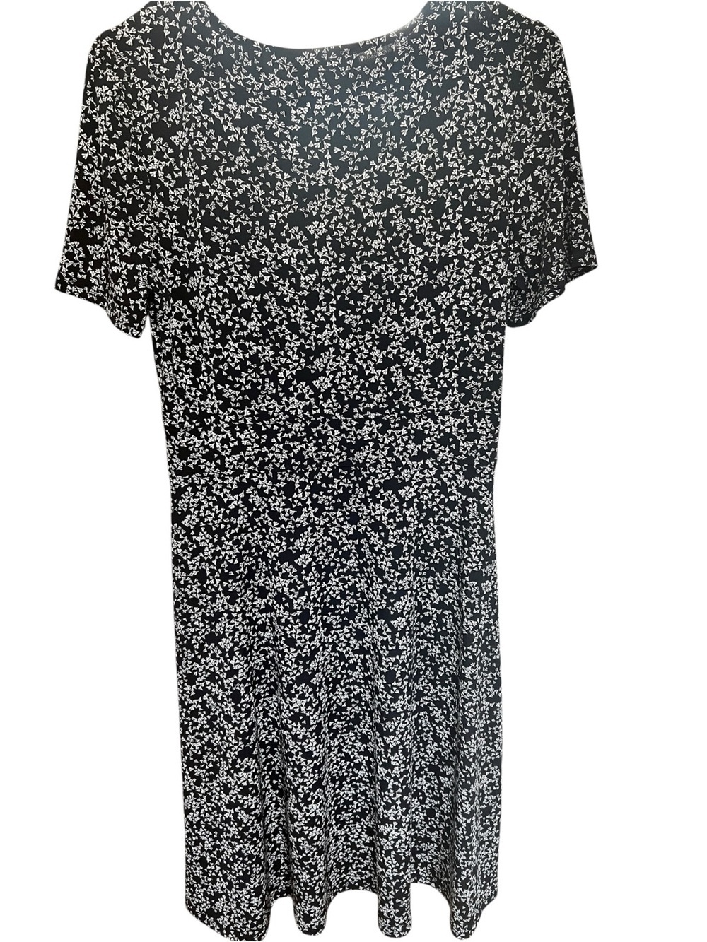 Lark & Ro Black and White Floral V-Neck Mini Dress - Picture 3 of 5